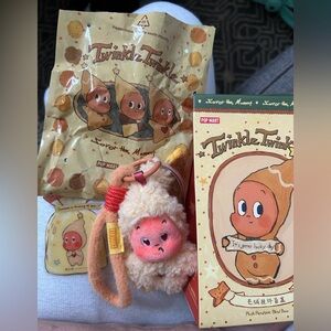 POP MART Twinkle Twinkle 
Coconut Crisp Savor the moment